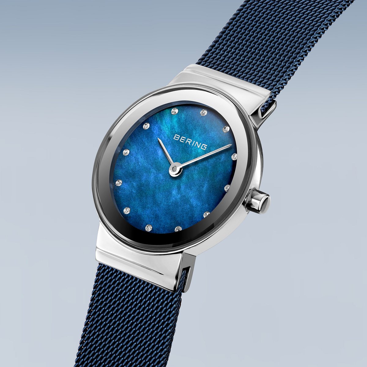 Bering Damenuhr 10126-307 Blau Edelstahl Armbanduhr mit Milanaiseband elegant modern