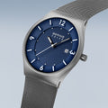 Bering Herrenuhr 14440-007 Solar Titan Silber Blau Milanaisearmband