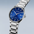 Bering Herrenuhr 15239-777 Solar Titan Silber Blau ultraleicht
