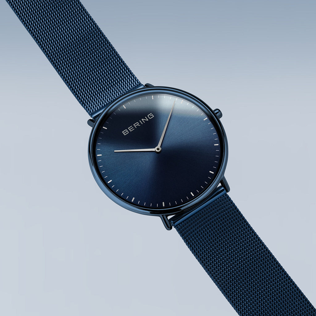 Bering Herrenuhr 15739-397 Blau Edelstahl Armbanduhr mit Milanaiseband skandinavisches Design
