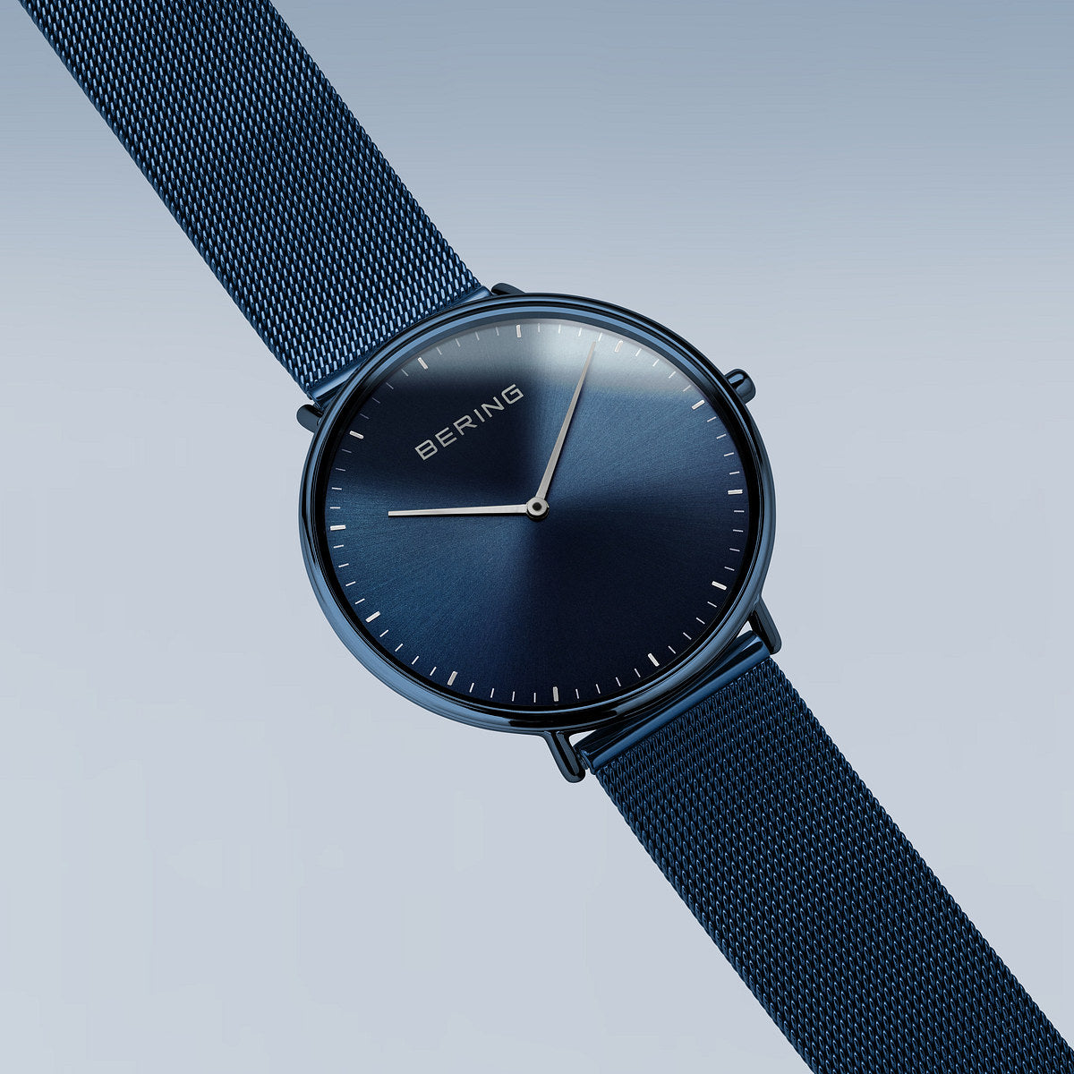 Bering Herrenuhr 15739-397 Blau Edelstahl Armbanduhr mit Milanaiseband skandinavisches Design