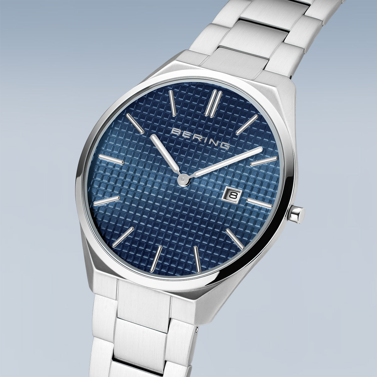 Bering Herrenuhr 17240-707 Edelstahl Silber Blau Gliederarmband modern