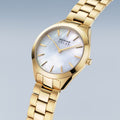 Bering Damenuhr 17331-734 Solar Gold Edelstahl Perlmutt Goldfarben