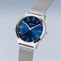 Bering Herrenuhr 18340-307 Titan Silber Blau Mesh elegant