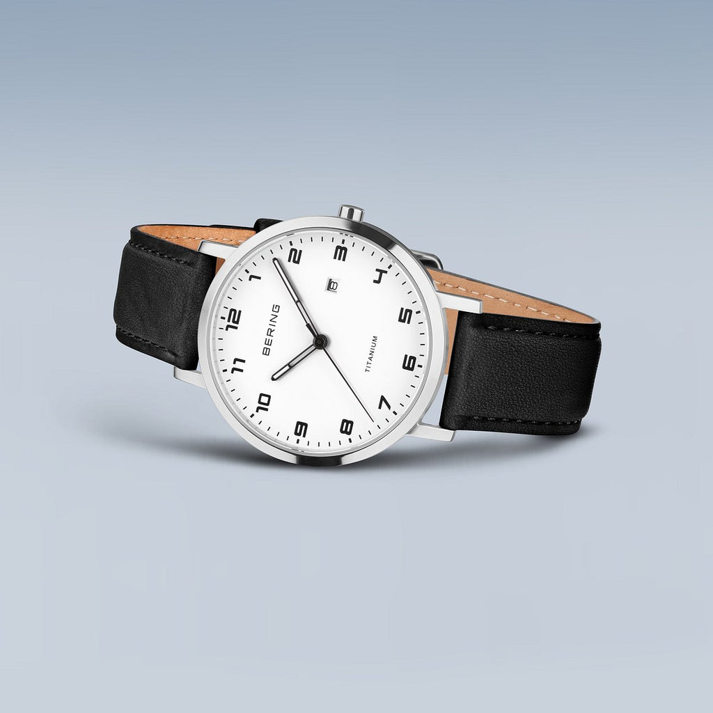 Bering Herrenuhr 18634-404 Titan Leder Schwarz Weiß ultraleicht