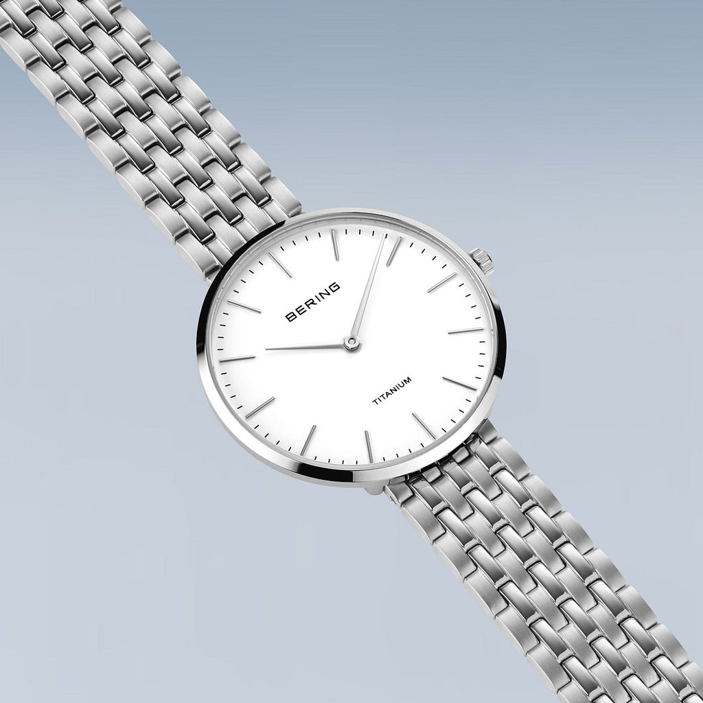 Bering Damenuhr 19334-004 Titan Silber Weiß ultraflach elegant
